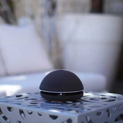 Egloo è diffusore per aromaterapia, umidificatore per ambienti e scaldino Arreda la tua casa e arreda il tuo ufficio con questo gadget moderno prodotto con la migliore ceramica di Deruta
