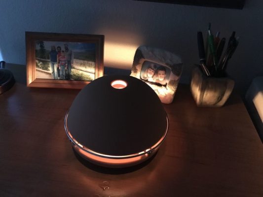 Egloo is an all in one house heater, essential oil diffuser, home humidifier and desk accessories. This italian terracotta is perfect as awesome gadgets and interior decoration.